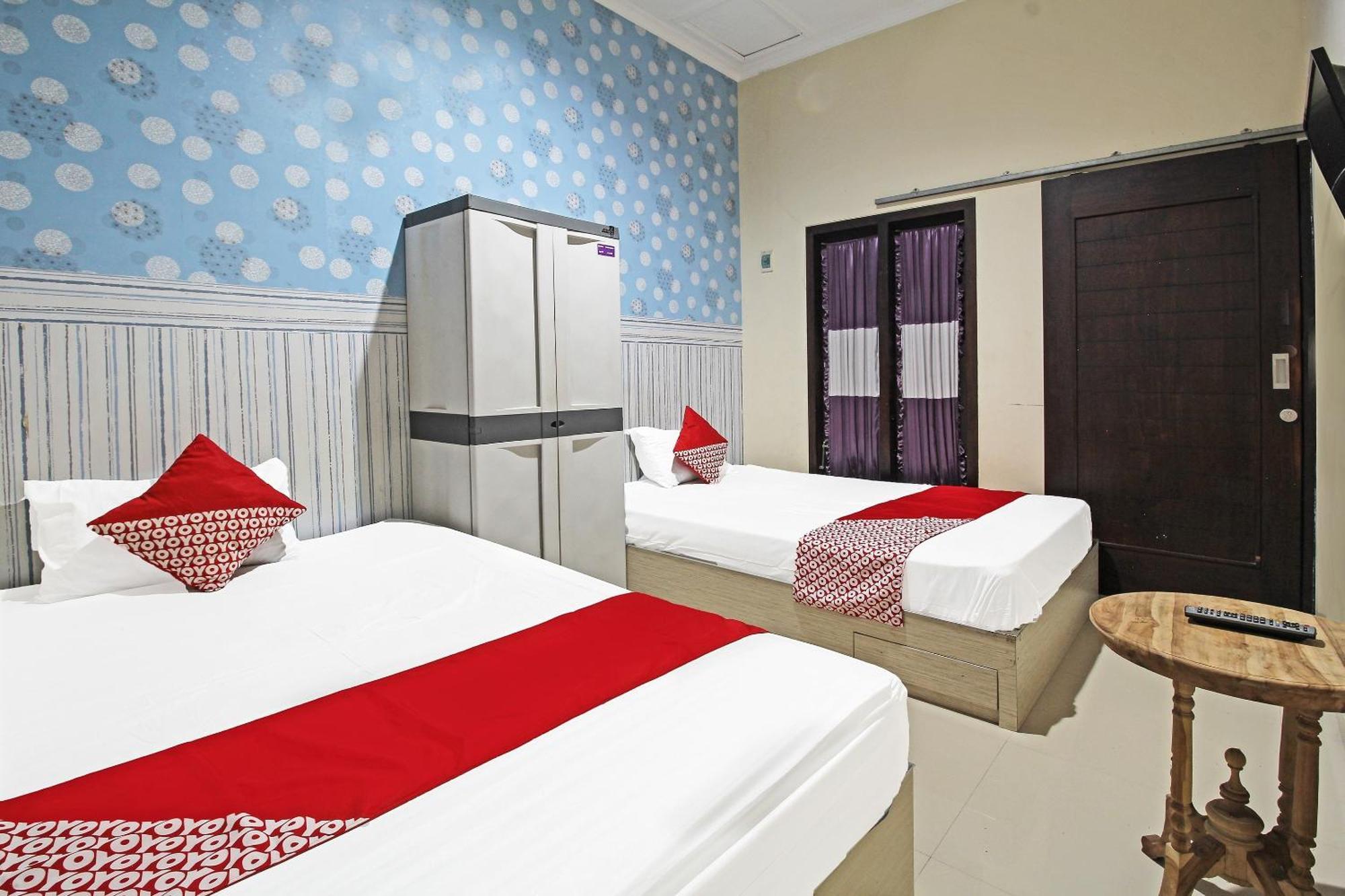 Super Oyo 91202 Family Guest House Syariah Tulungagung Exterior photo