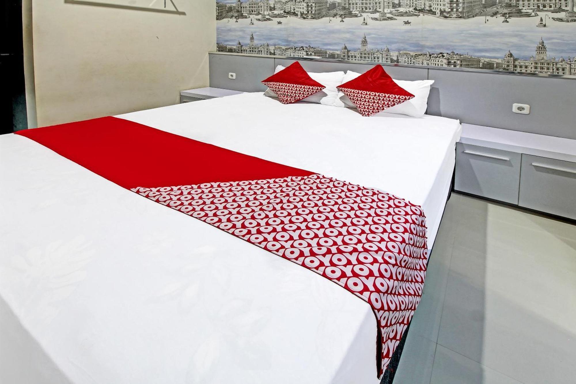 Super Oyo 91202 Family Guest House Syariah Tulungagung Exterior photo